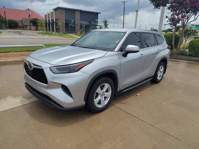 Used 2023 Toyota Highlander L
