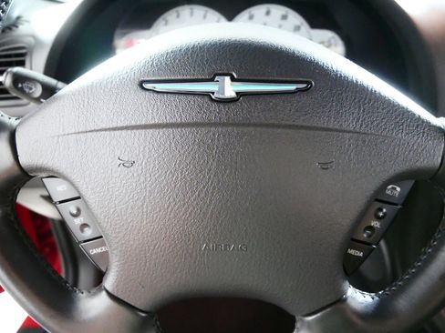 Used 2002 Ford Thunderbird image 25