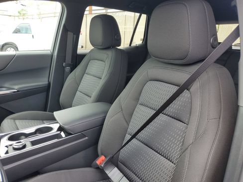 New 2026 Chevrolet Equinox LT w/ Midnight Edition FWD image 15
