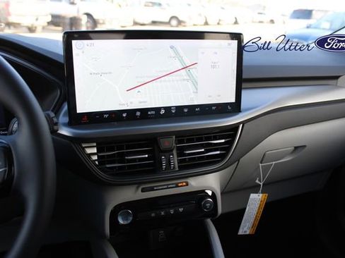 New 2025 Ford Escape SE image 13