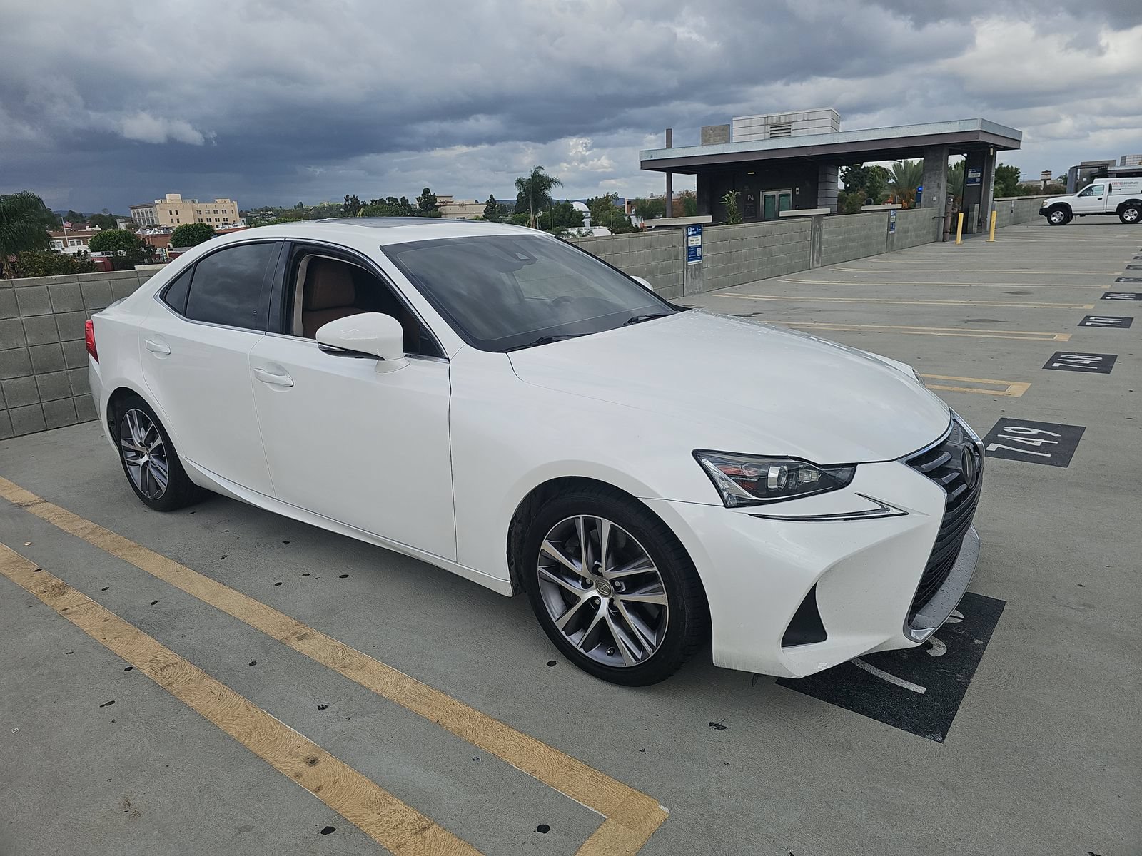 Used 2019 Lexus IS 300 RWD image 4