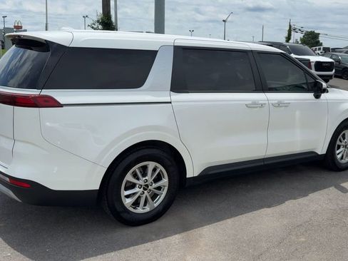Used 2022 Kia Carnival LX FWD image 7