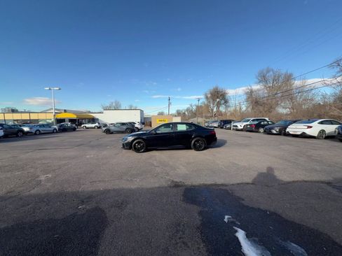 Used 2025 Toyota Camry LE image 12