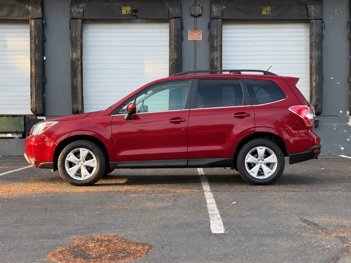 Used 2014 Subaru Forester 2.5i Limited AWD/4WD image 6