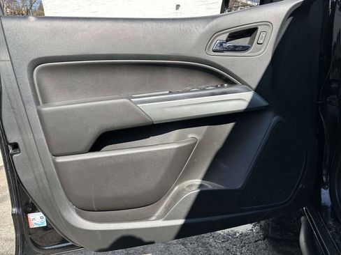 Used 2022 Chevrolet Colorado ZR2 w/ ZR2 Midnight Special Edition image 14