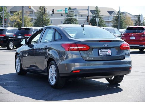 Used 2018 Ford Focus SE image 5