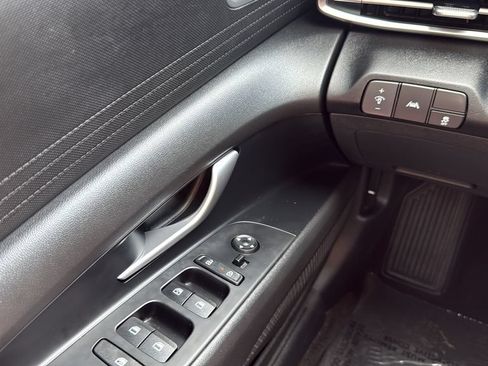 Used 2022 Hyundai Elantra SEL FWD image 19