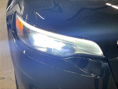 Used 2021 Jeep Cherokee Limited image 30