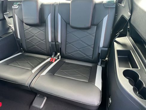 New 2026 Volkswagen Atlas Peak Edition image 32