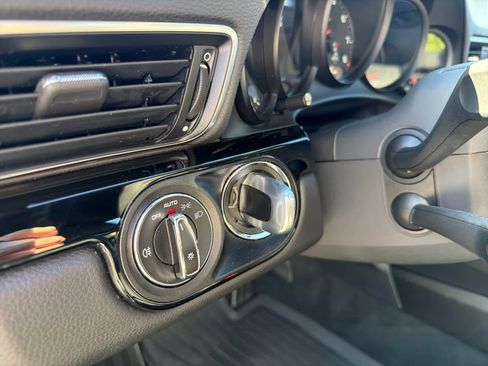 Used 2018 Porsche 911 Carrera T image 24