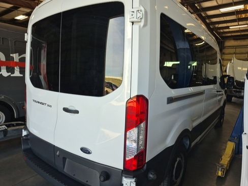 Used 2016 Ford Transit 350 XL image 5