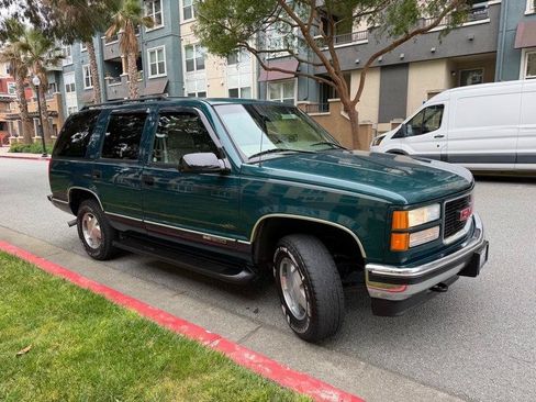 Used 1997 GMC Yukon 4WD 4-Door w/ Marketing Opt Pkg 5 image 8
