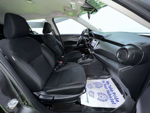 Used 2023 Nissan Kicks S FWD image 27