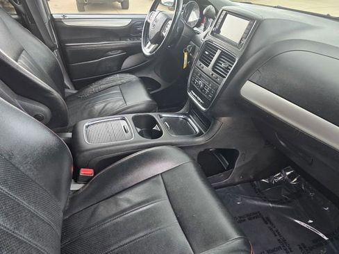 Used 2019 Dodge Grand Caravan GT FWD image 17