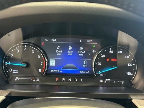 Used 2023 Ford Explorer XLT w/ Equipment Group 202A AWD/4WD image 39