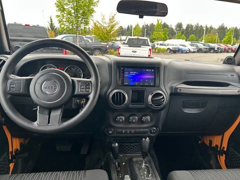 Used 2012 Jeep Wrangler Unlimited Sport AWD/4WD image 6
