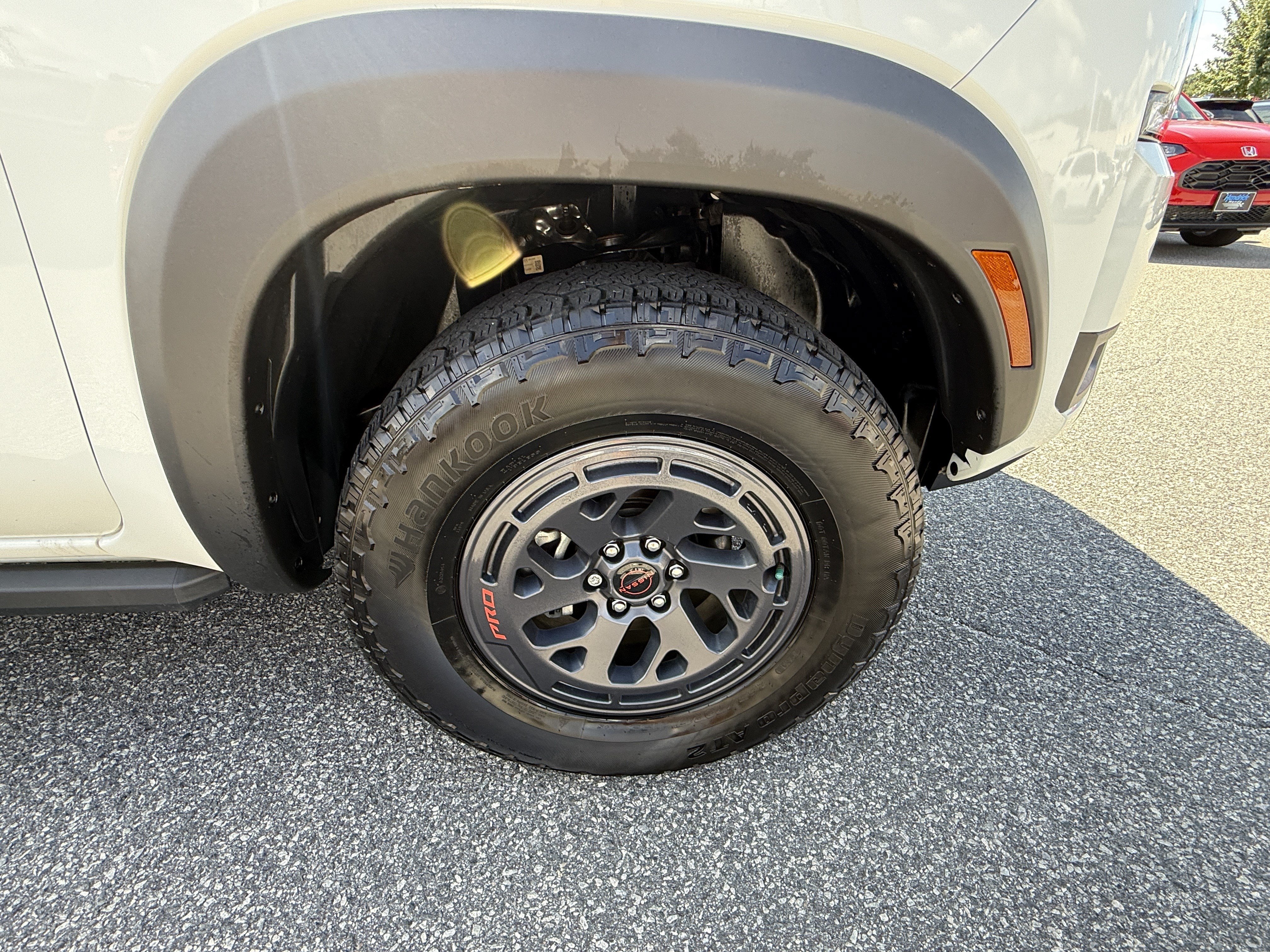 Used 2025 Nissan Frontier PRO-4X w/ Pro Convenience Package AWD/4WD image 13
