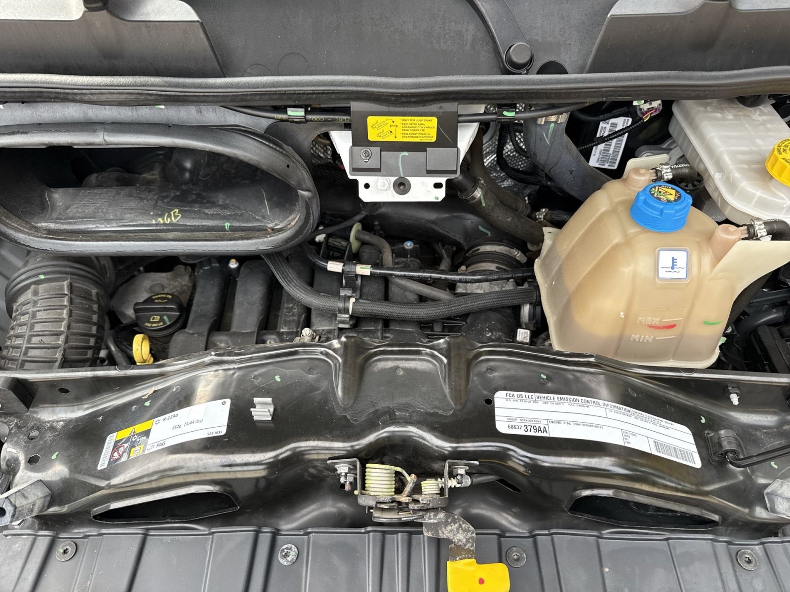 Used 2024 RAM ProMaster 2500 w/ Convenience Group FWD image 24