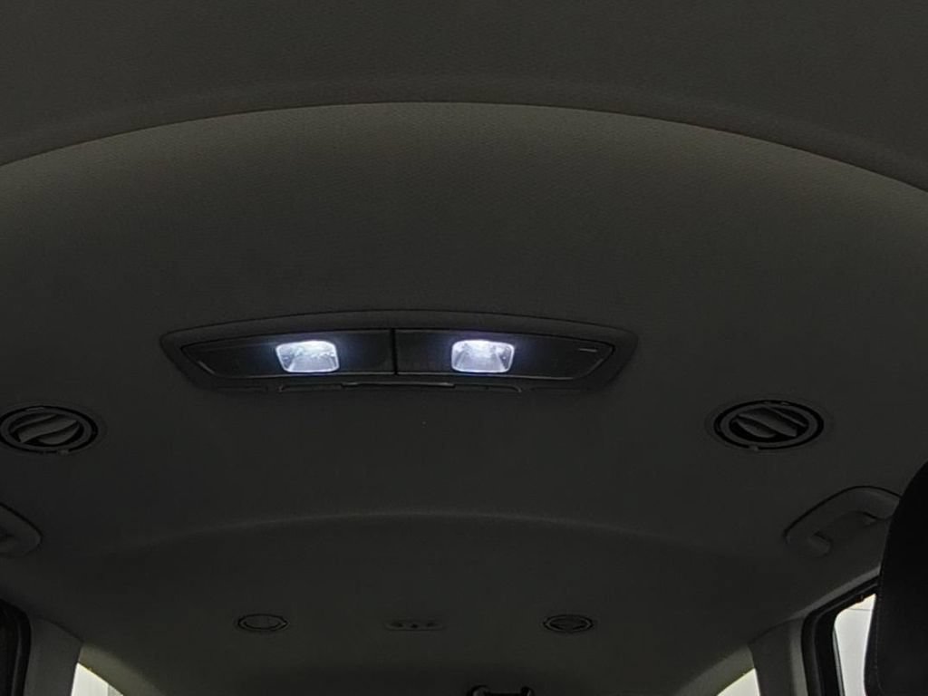 Used 2023 Kia Telluride EX w/ EX Captain's Chair Package FWD image 17