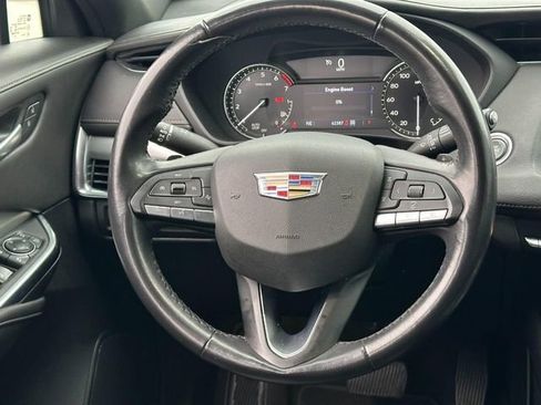 Used 2023 Cadillac XT4 Premium Luxury image 12