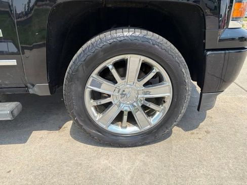 Used 2014 Chevrolet Silverado 1500 High Country w/ High Country Premium Package AWD/4WD image 43