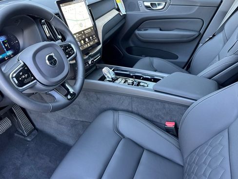 New 2026 Volvo XC60 T8 Core AWD/4WD image 9