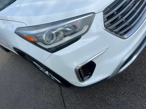 Used 2018 Hyundai Santa Fe SE FWD image 35