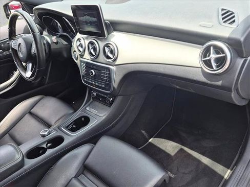 Used 2017 Mercedes-Benz GLA 250 image 20