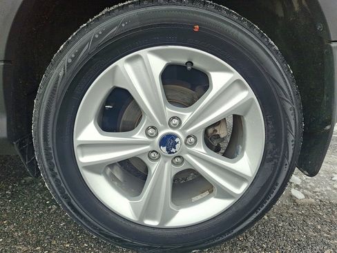 Used 2015 Ford Escape SE image 9