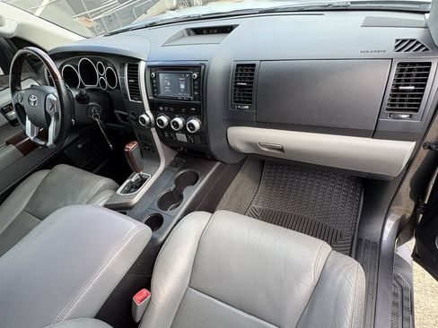 Used 2014 Toyota Sequoia Platinum AWD/4WD image 30