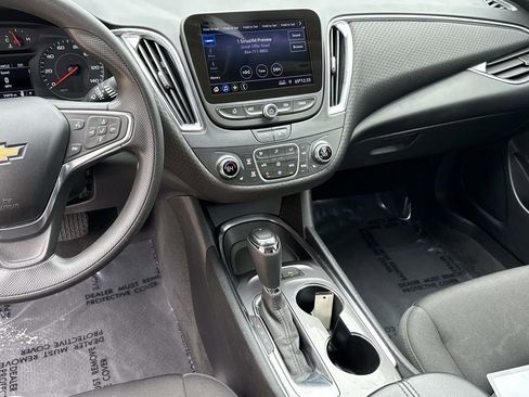 Used 2020 Chevrolet Malibu LT image 9