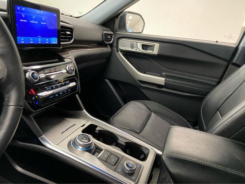 Used 2023 Ford Explorer Limited w/ Equipment Group 301A image 40