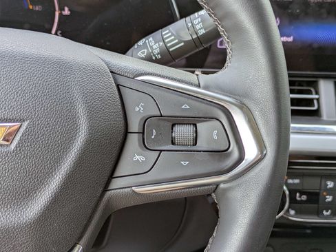 Used 2025 Chevrolet Trax LT w/ Driver Confidence Package FWD image 25