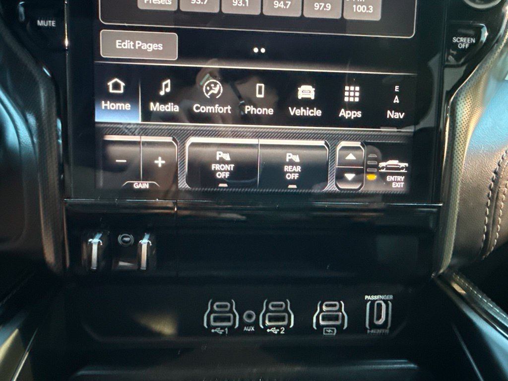 Used 2025 RAM 1500 Limited AWD/4WD image 38