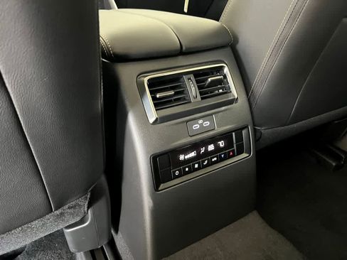 Used 2025 MAZDA CX-90 3.3 Turbo w/ Preferred Package image 17