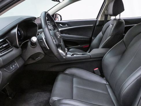 Certified 2026 Genesis G70 2.5T AWD/4WD image 9