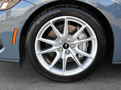 Used 2024 Ford Mustang GT Premium image 12