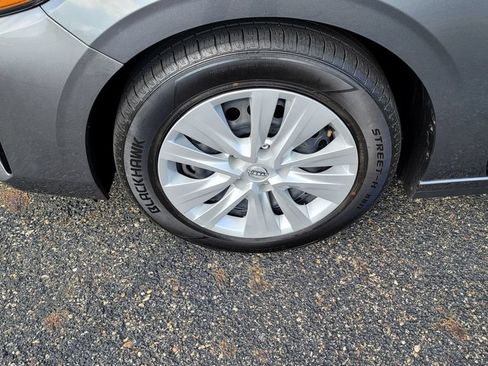 Used 2025 Nissan Sentra S FWD image 6