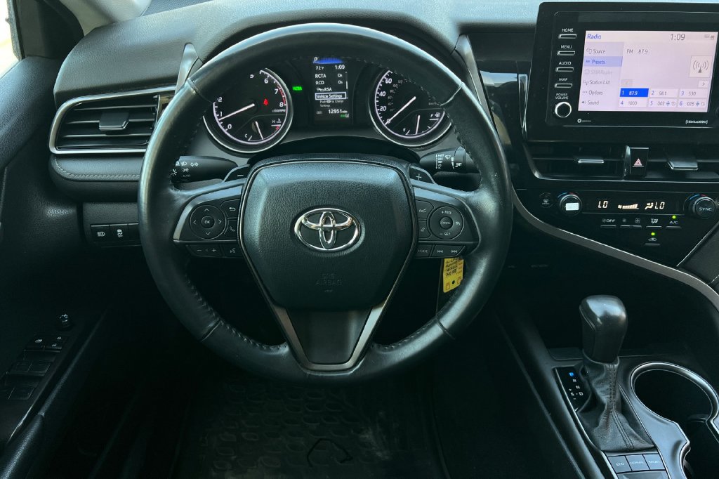 Used 2024 Toyota Camry SE FWD image 16
