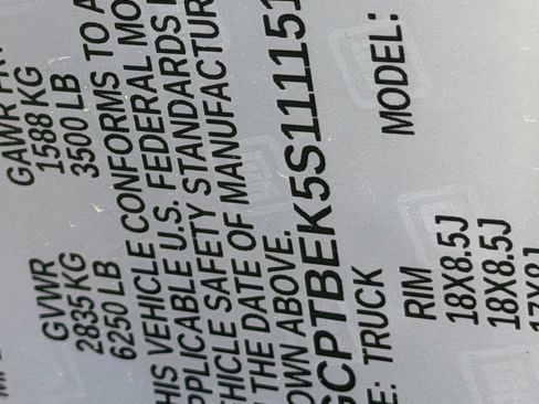 Certified 2025 Chevrolet Colorado W/T w/ WT Custom Package image 38