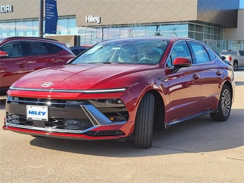 New 2026 Hyundai Sonata Limited image 2