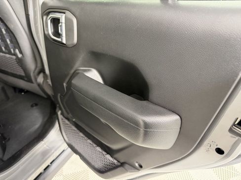 Used 2023 Jeep Wrangler Unlimited Rubicon 4xe w/ Steel Bumper Group image 32