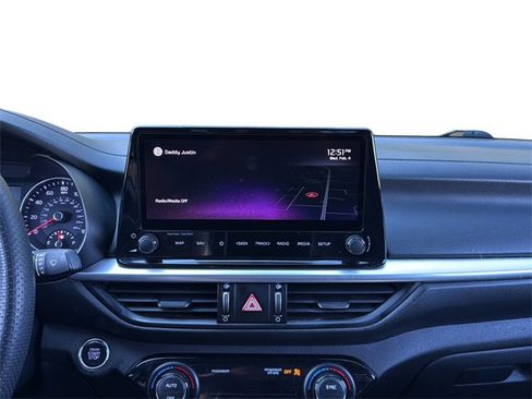 Used 2022 Kia Forte GT-Line w/ GT-Line Premium Package image 17