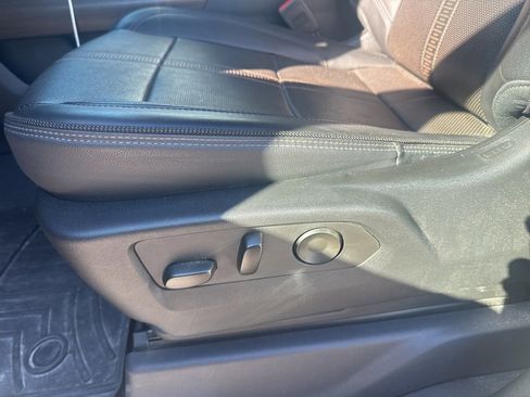 Used 2024 Chevrolet Silverado 2500 High Country w/ High Country Premium Package image 17