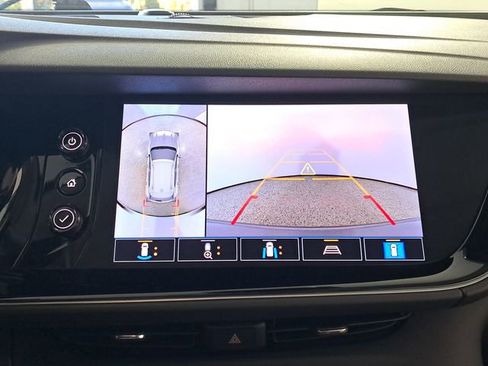 Used 2021 Buick Envision Avenir image 30