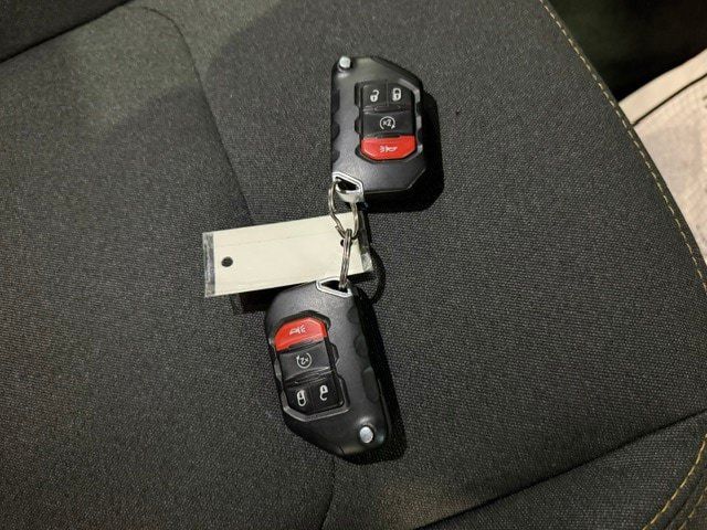 Used 2025 Jeep Wrangler Unlimited Sport w/ Convenience Group AWD/4WD image 15
