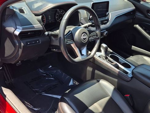 Certified 2024 Nissan Altima 2.5 SR FWD image 13