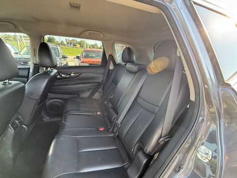 Used 2019 Nissan Rogue SL AWD/4WD image 31