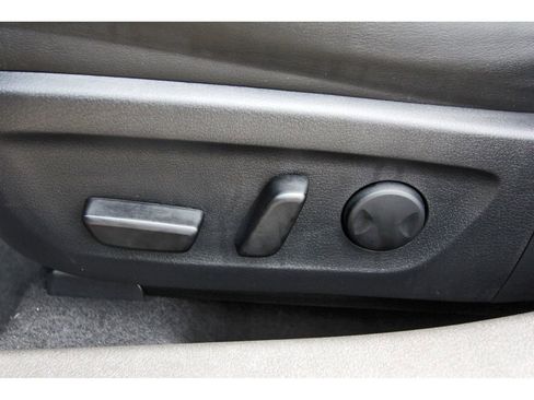 Certified 2025 MAZDA MAZDA3 s FWD image 29