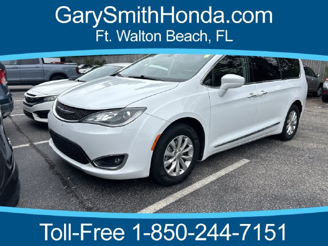 Used 2019 Chrysler Pacifica Touring-L FWD image 1